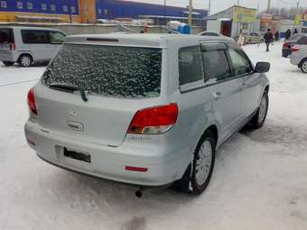 2002 Mitsubishi Airtrek Images