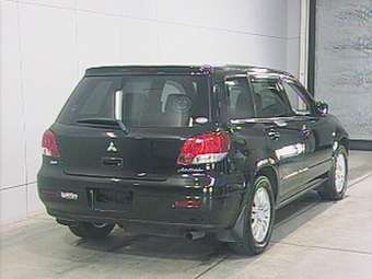 2002 Mitsubishi Airtrek Pictures