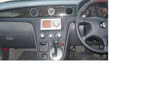 2002 Mitsubishi Airtrek Pictures