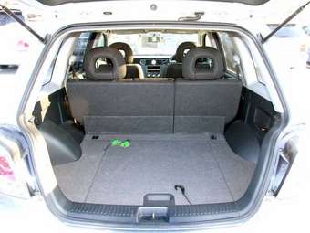 2002 Mitsubishi Airtrek Photos