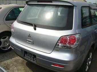 2002 Mitsubishi Airtrek Pictures