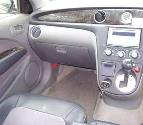 2002 Mitsubishi Airtrek Pictures