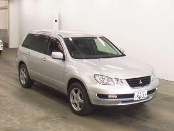 2002 Mitsubishi Airtrek Pictures