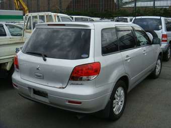 2002 Mitsubishi Airtrek Pics