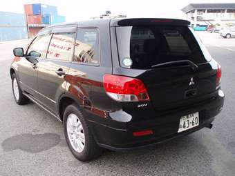 2002 Mitsubishi Airtrek Pictures