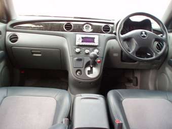 2002 Mitsubishi Airtrek Photos