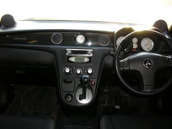 2002 Mitsubishi Airtrek Pictures
