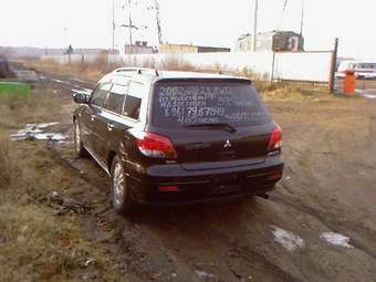 2002 Mitsubishi Airtrek Pictures