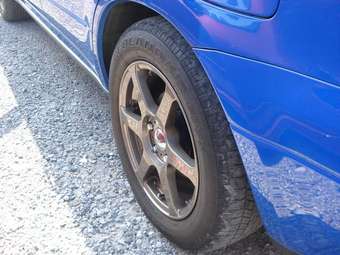 2002 Mitsubishi Airtrek Images