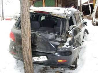 2002 Mitsubishi Airtrek Pictures
