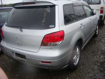 2002 Mitsubishi Airtrek Pictures