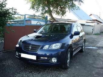 2002 Mitsubishi Airtrek Photos