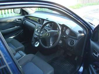 2002 Mitsubishi Airtrek Images