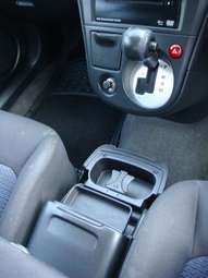 2002 Mitsubishi Airtrek Pics