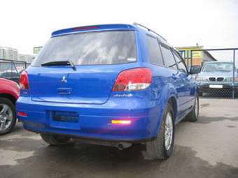 2002 Mitsubishi Airtrek Photos