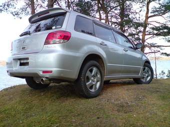 2002 Mitsubishi Airtrek Pictures