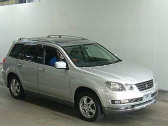 2002 Mitsubishi Airtrek Pictures