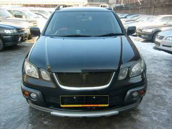 2002 Mitsubishi Airtrek Pictures