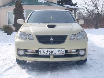2002 Mitsubishi Airtrek Images
