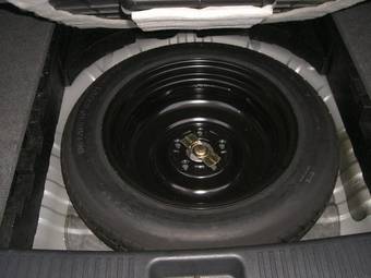 2002 Mitsubishi Airtrek Pics