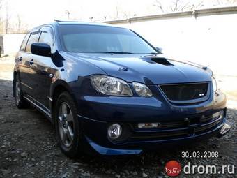 2002 Mitsubishi Airtrek Pictures