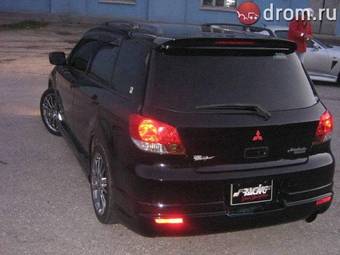 2002 Mitsubishi Airtrek Photos