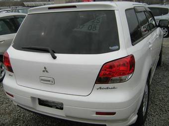 2002 Mitsubishi Airtrek Pictures