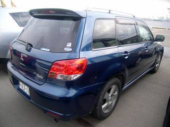 2002 Mitsubishi Airtrek Pictures