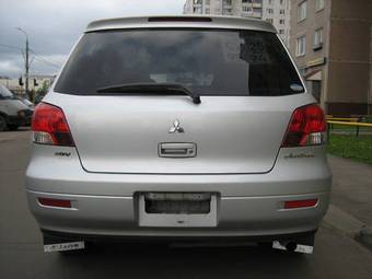 2002 Mitsubishi Airtrek Images