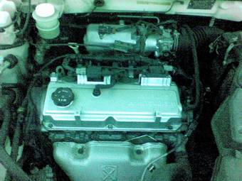 2002 Mitsubishi Airtrek Pictures