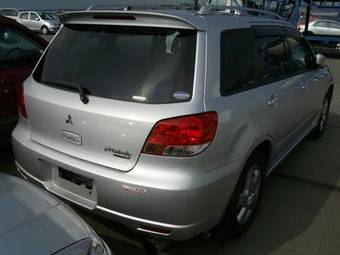 2002 Mitsubishi Airtrek Photos