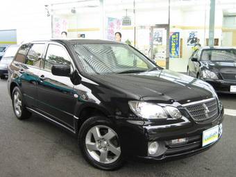 2002 Mitsubishi Airtrek Pictures