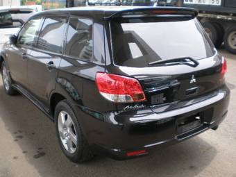 2002 Mitsubishi Airtrek Photos