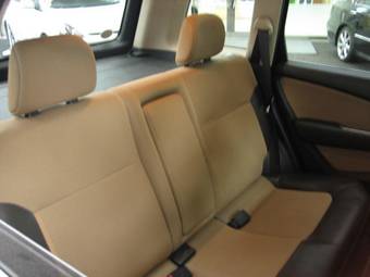 2002 Mitsubishi Airtrek Photos
