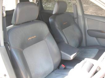 2002 Mitsubishi Airtrek Images