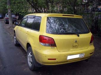 2002 Mitsubishi Airtrek Pictures