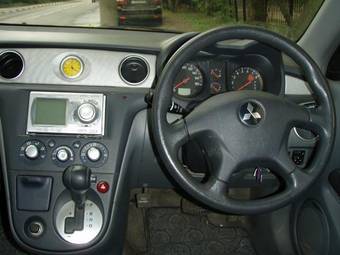 2002 Mitsubishi Airtrek For Sale