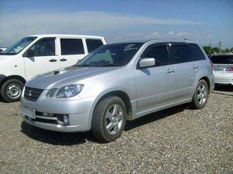 2002 Mitsubishi Airtrek Pictures