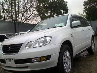 2002 Mitsubishi Airtrek Photos