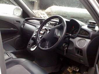 2002 Mitsubishi Airtrek Images