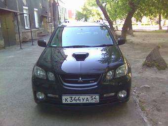 2002 Mitsubishi Airtrek Photos