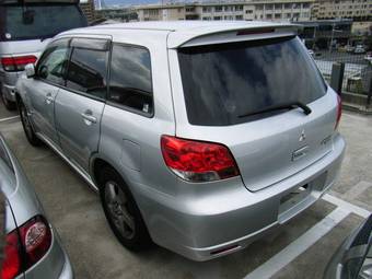 2002 Mitsubishi Airtrek Photos