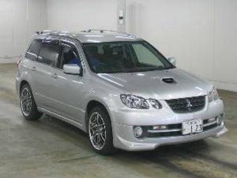 2002 Mitsubishi Airtrek Photos