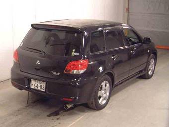 2002 Mitsubishi Airtrek Images