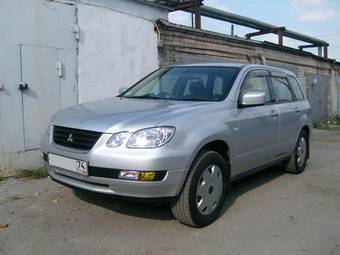 2002 Mitsubishi Airtrek Pictures