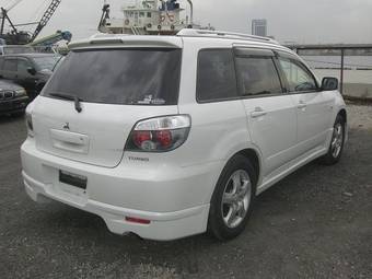 2002 Mitsubishi Airtrek Pictures