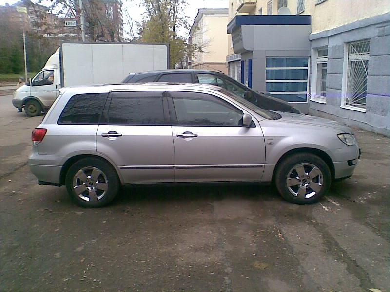 2002 Mitsubishi Airtrek