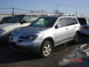 2003 Mitsubishi Airtrek