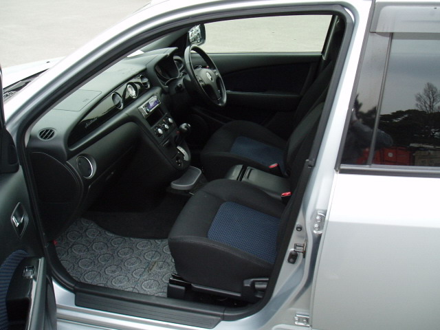 2003 Mitsubishi Airtrek