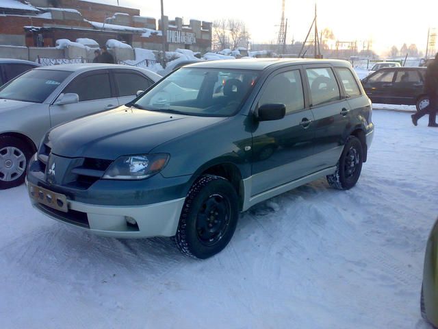 2003 Mitsubishi Airtrek